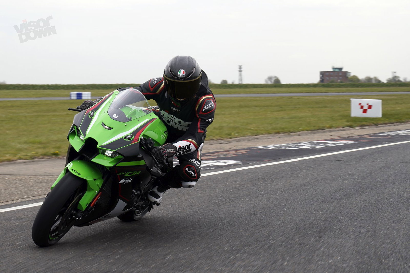 2021 ZX-10R and ZX-10RR review | Visordown